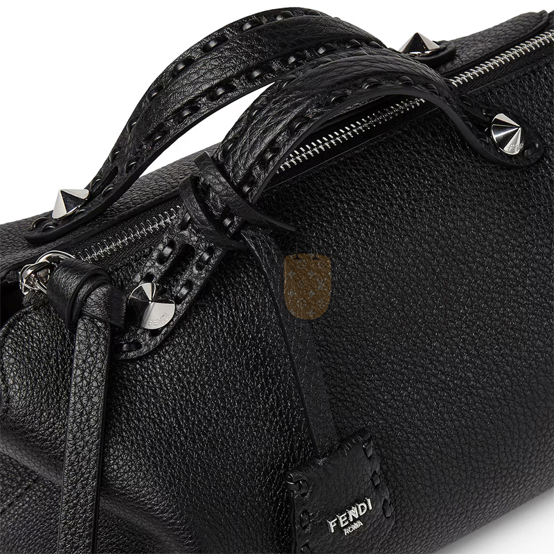 F**di by the way selleria medium 8bl155asu2f0gxn (27*15*13cm)